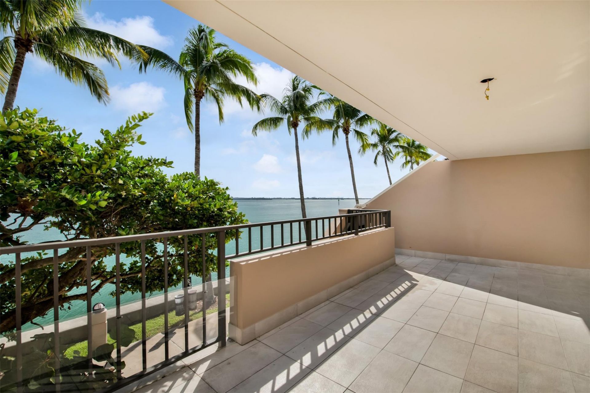 520 E Brickell Key Dr Unit Bh25, Unit BH25, Miami, FL 33131 Photo