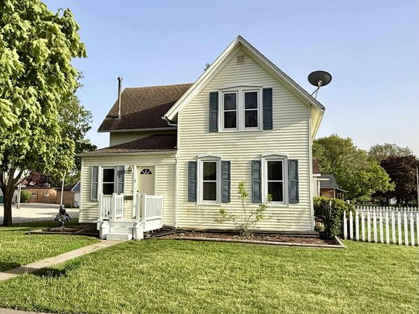 523 6th Street, Allison, IA 50602