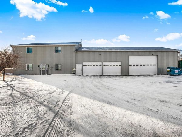 2818 337th Lane NW, Cambridge, MN 55008