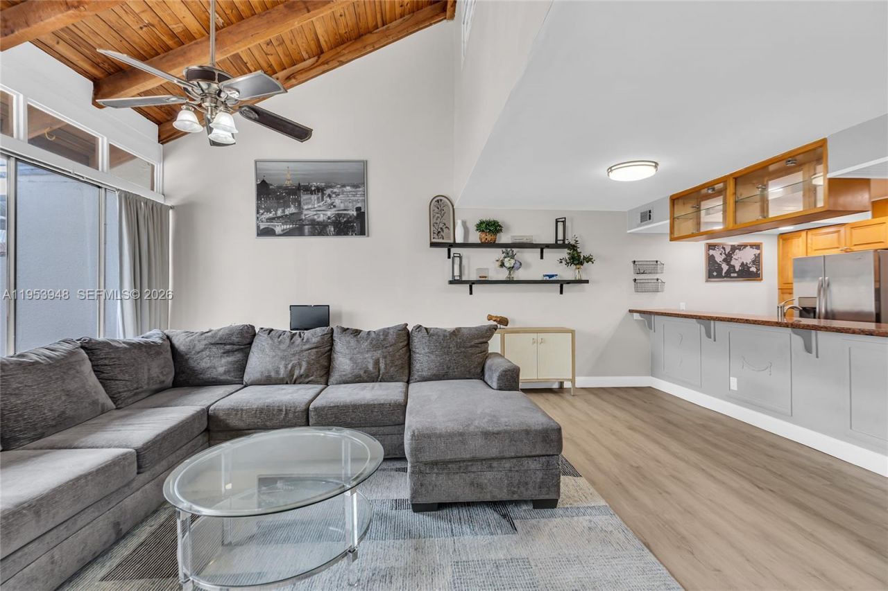 1551 NW 113th Ave, Pembroke Pines, FL 33026 Photo