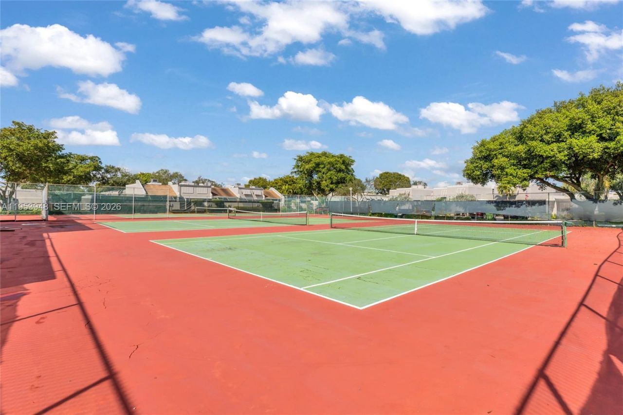 1551 NW 113th Ave, Pembroke Pines, FL 33026 Photo