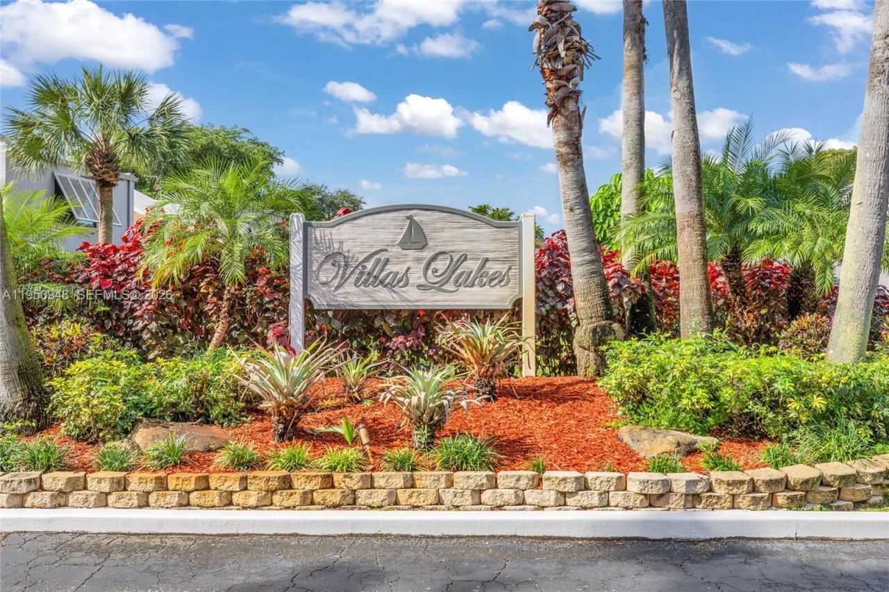 1551 NW 113th Ave, Pembroke Pines, FL 33026 Photo