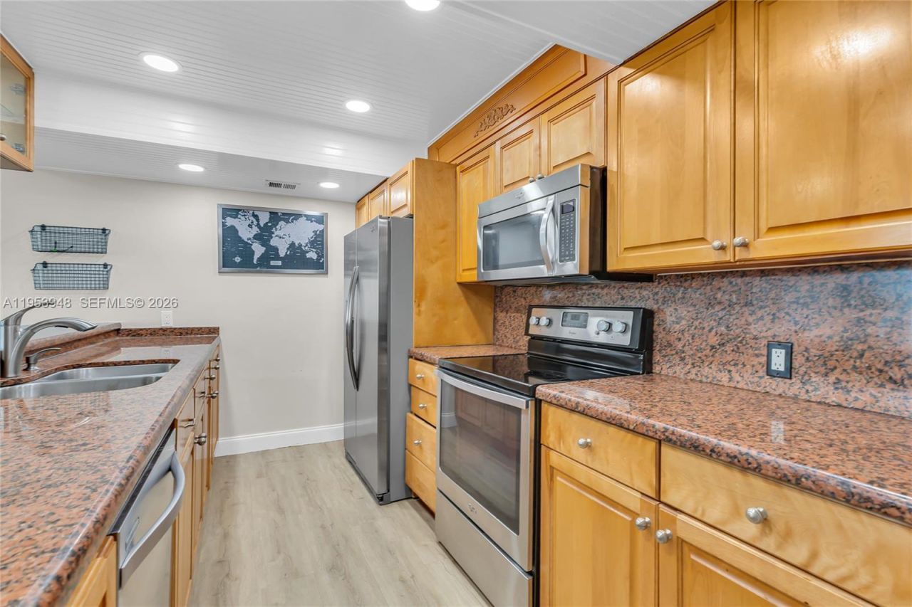 1551 NW 113th Ave, Pembroke Pines, FL 33026 Photo