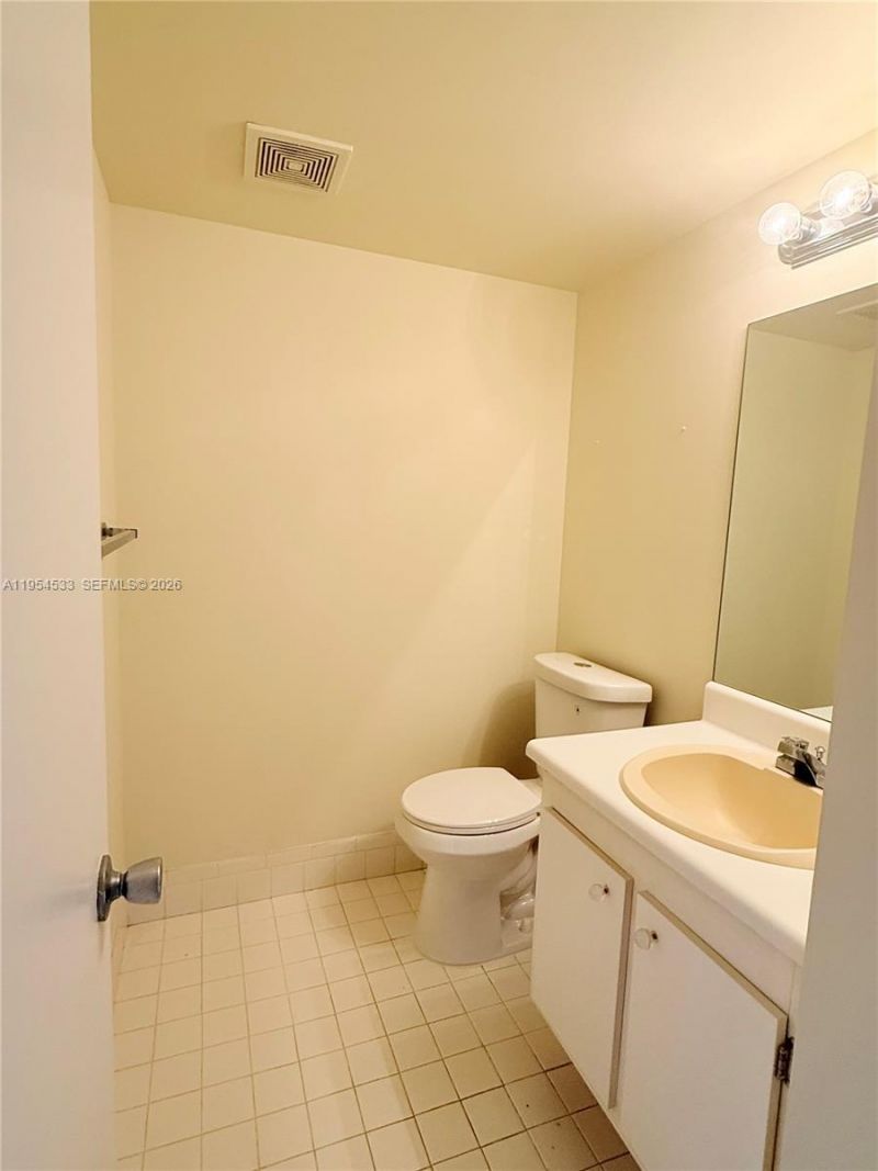 850 SW 133rd Ter, Unit 416B, Pembroke Pines, FL 33027 Photo