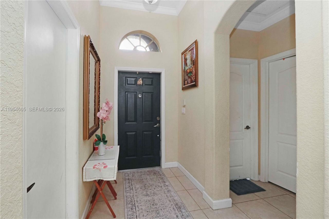 15382 SW 16th Ter , Miami, FL 33185 Photo