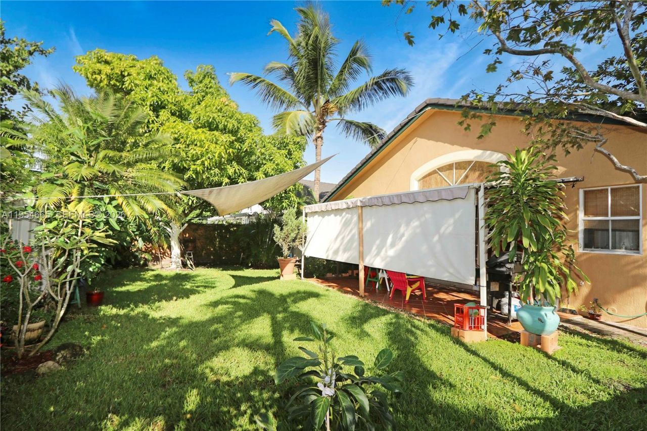 15382 SW 16th Ter , Miami, FL 33185 Photo