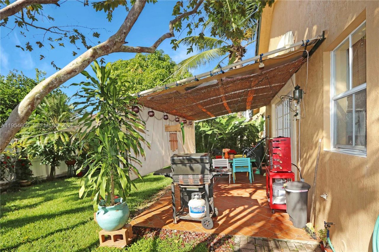 15382 SW 16th Ter , Miami, FL 33185 Photo