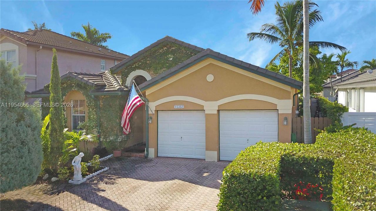 15382 SW 16th Ter , Miami, FL 33185 Photo