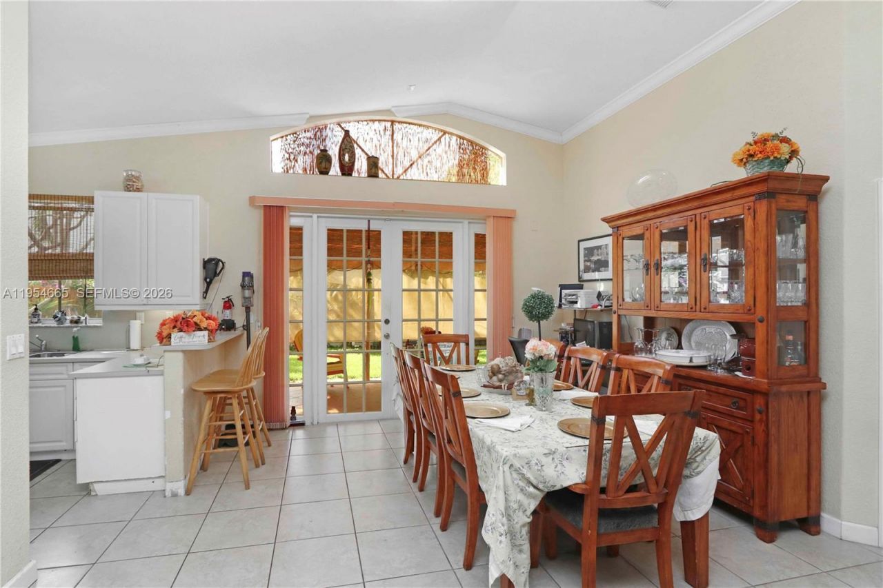 15382 SW 16th Ter , Miami, FL 33185 Photo