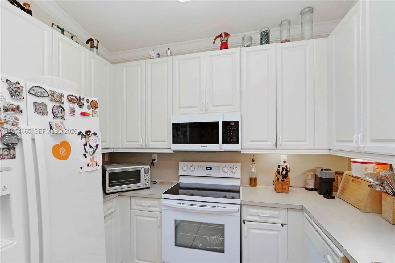 15382 SW 16th Ter , Miami, FL 33185 Photo