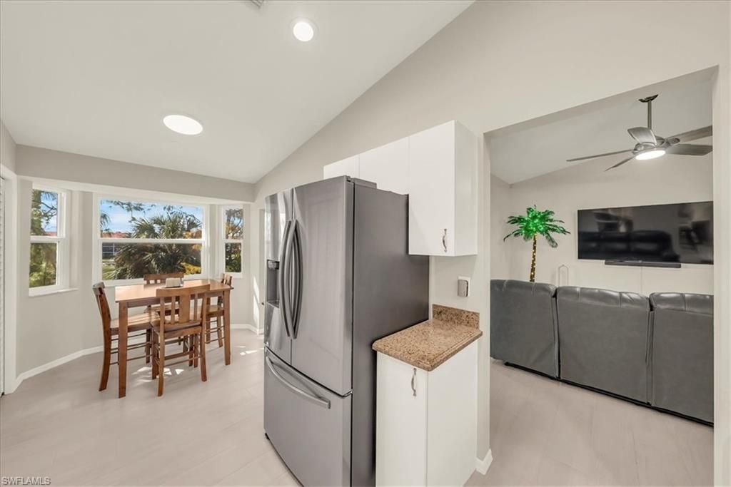 7320 Glenmoor Ln, Unit 2304, Naples, FL 34104 Photo