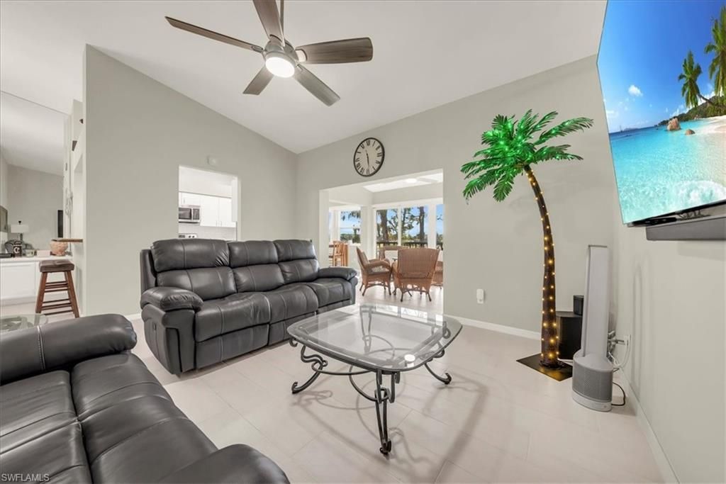 7320 Glenmoor Ln, Unit 2304, Naples, FL 34104 Photo