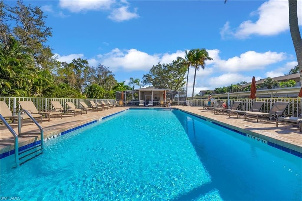 7320 Glenmoor Ln, Unit 2304, Naples, FL 34104 Photo