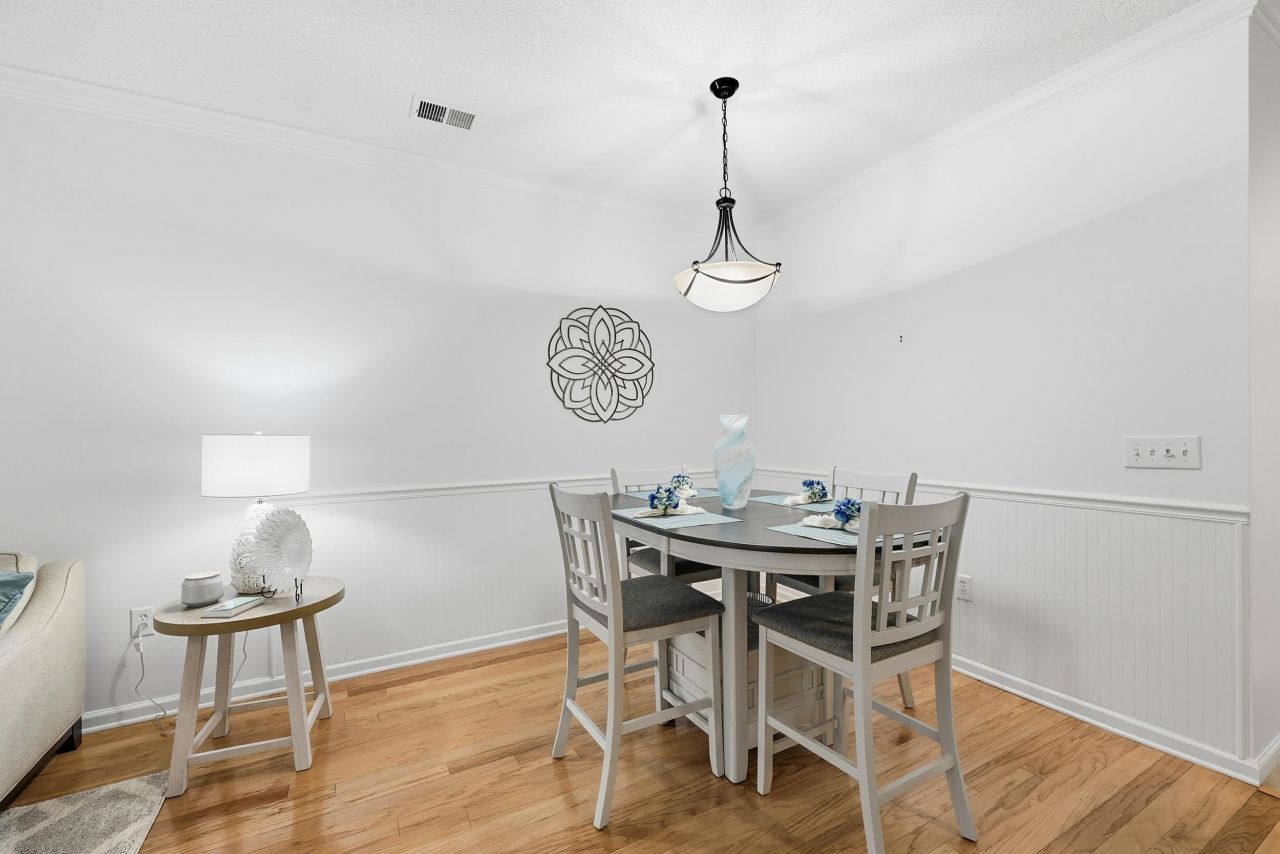 5870 Longwood Dr. Photo 14