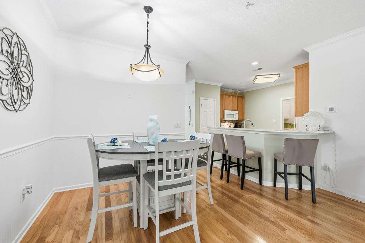 5870 Longwood Dr. Photo 16