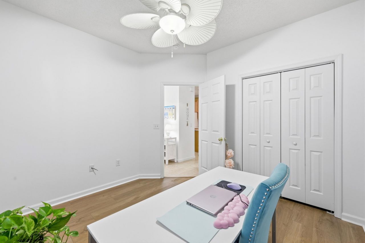 5870 Longwood Dr. Photo 8