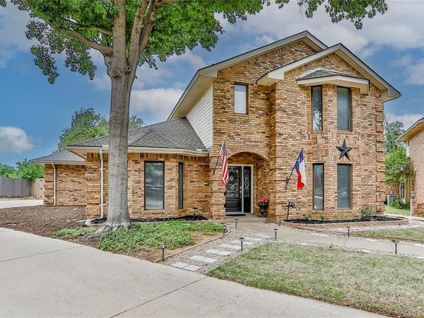 3910 Kingsferry Court, Arlington, TX 76016