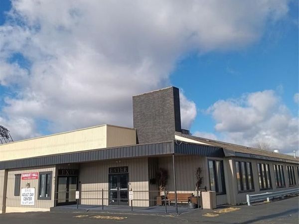 407 Dunn Road, Florissant, MO 63031