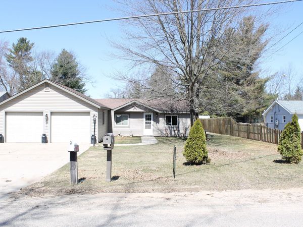 10413 Washington Street, St. Helen, MI 48656