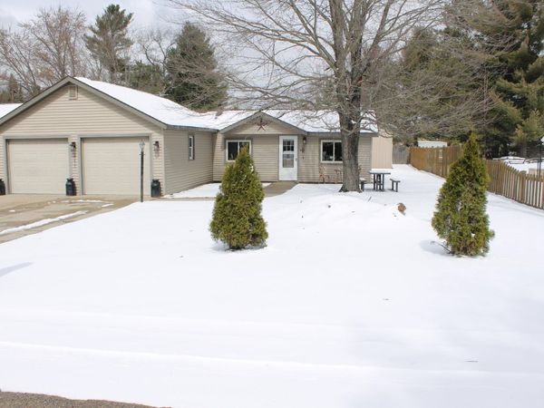 10413 Washington Street, St. Helen, MI 48656