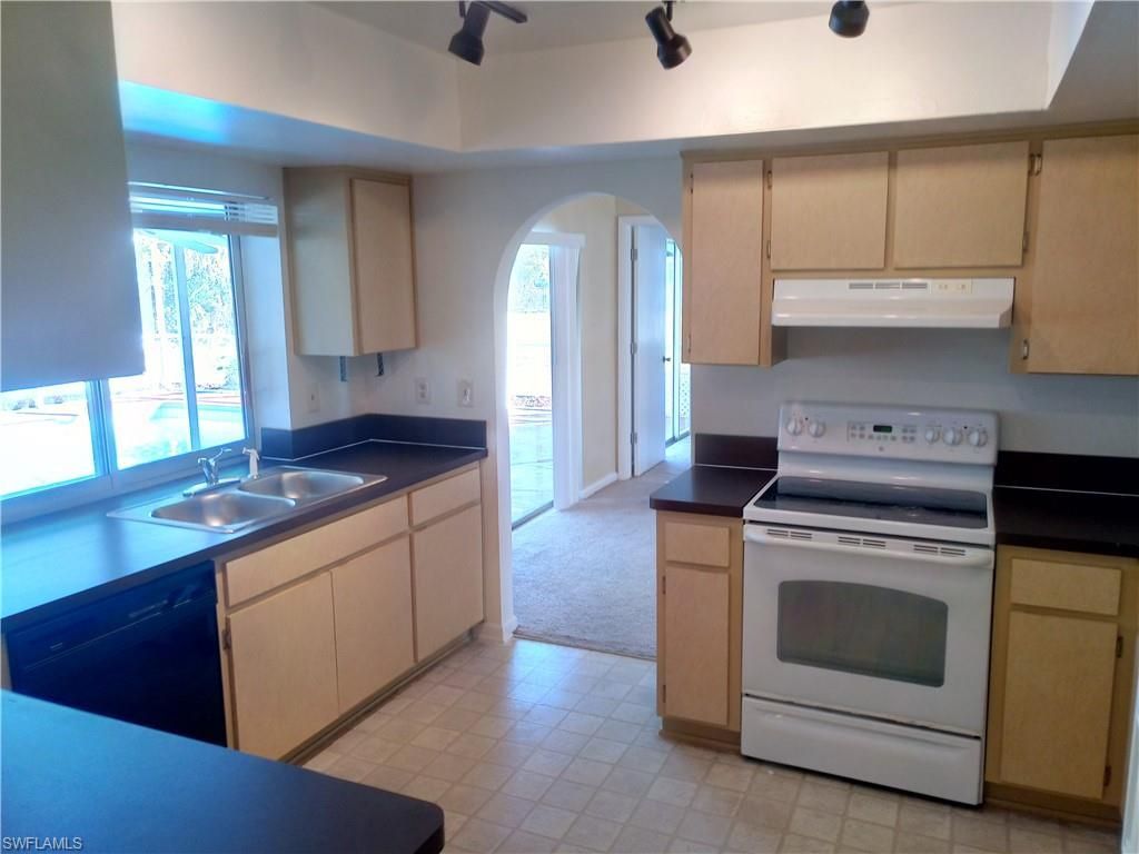 1405 SE 34th Ter, Cape Coral, FL 33904 Photo