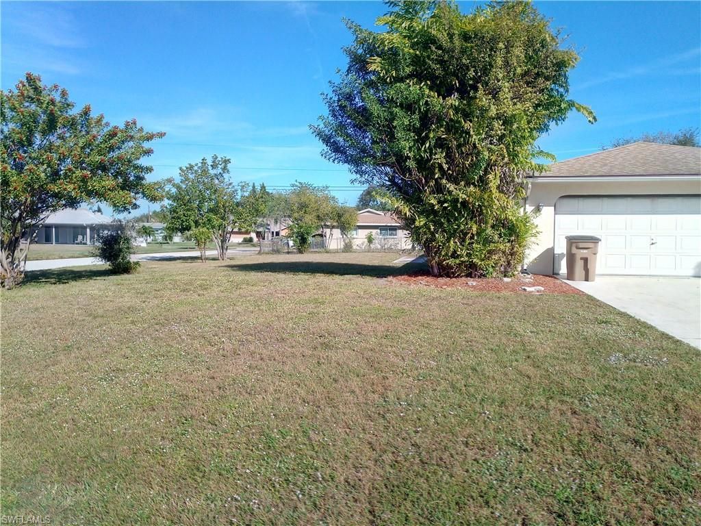 1405 SE 34th Ter, Cape Coral, FL 33904 Photo