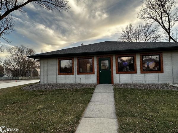 310 Central Avenue E, Clarion, IA 50525