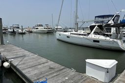 0 W 10th Street photo 4