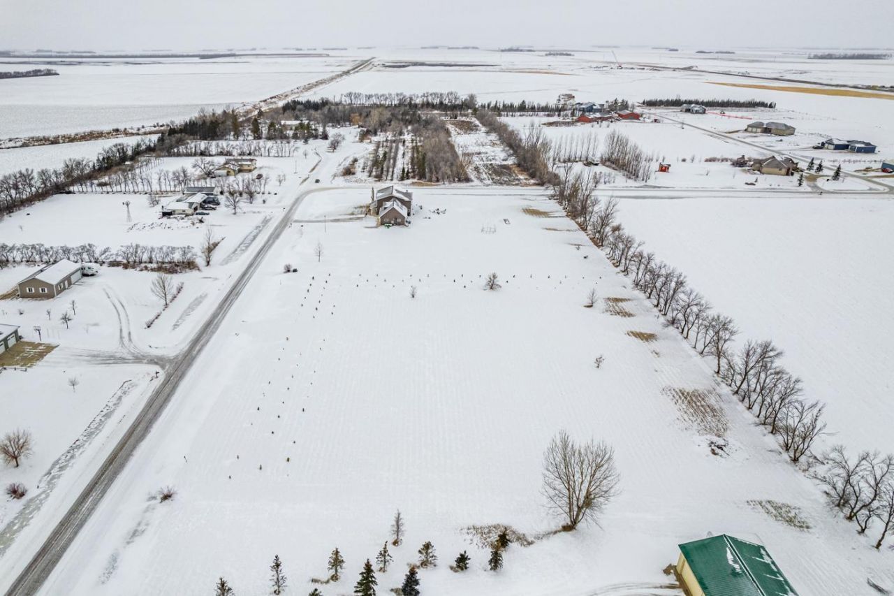 16885 Carolyn Drive, Harwood, ND 58042 Main Photo