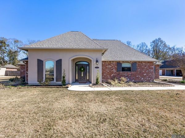 16242 Ole Homestead Ln, Prairieville, LA 70769