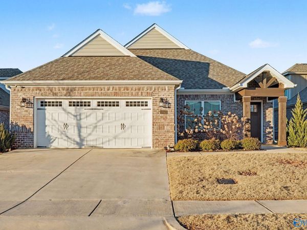15543 Ironcrest Drive NW, Harvest, AL 35749