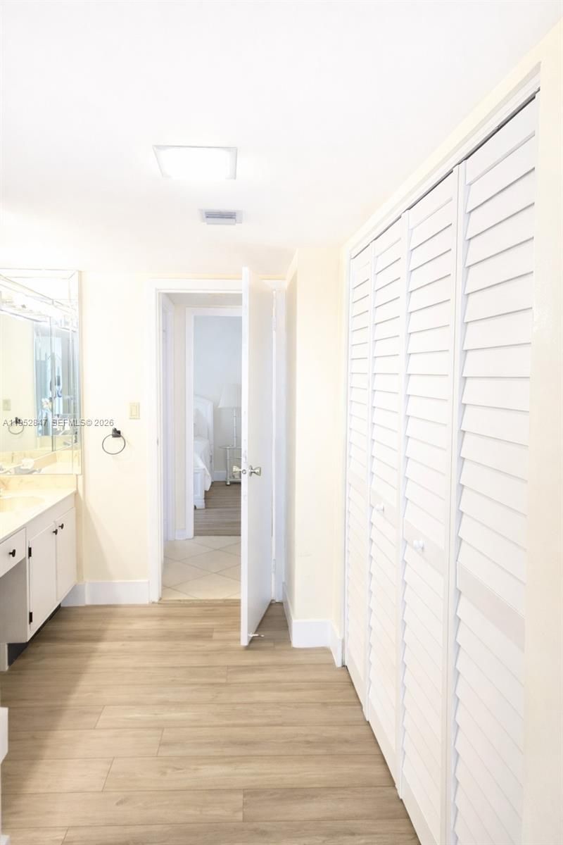 20335 W Country Club Dr, Unit 2509, Aventura, FL 33180 Photo
