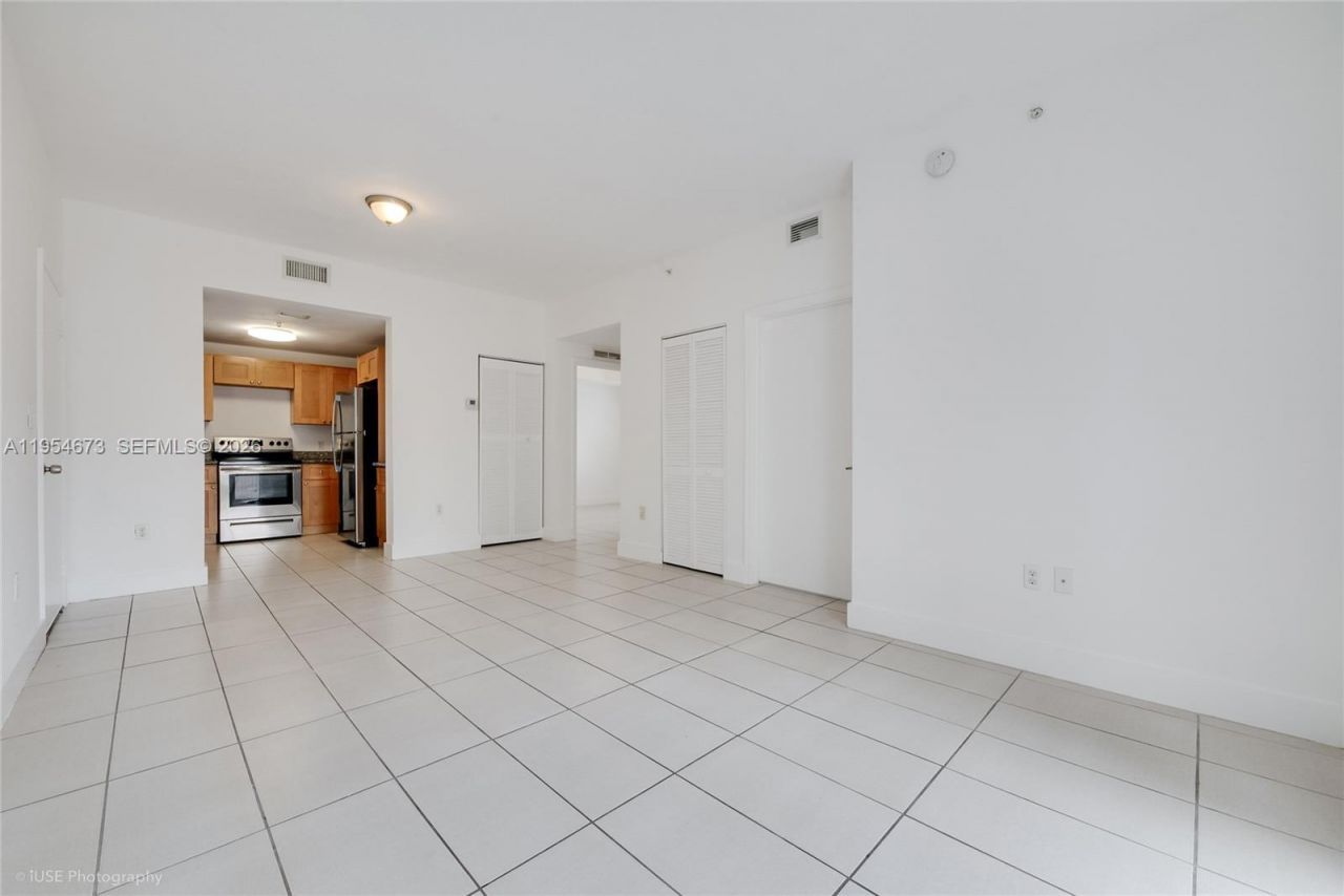 750 SW 2nd St, Miami, FL 33130 Photo
