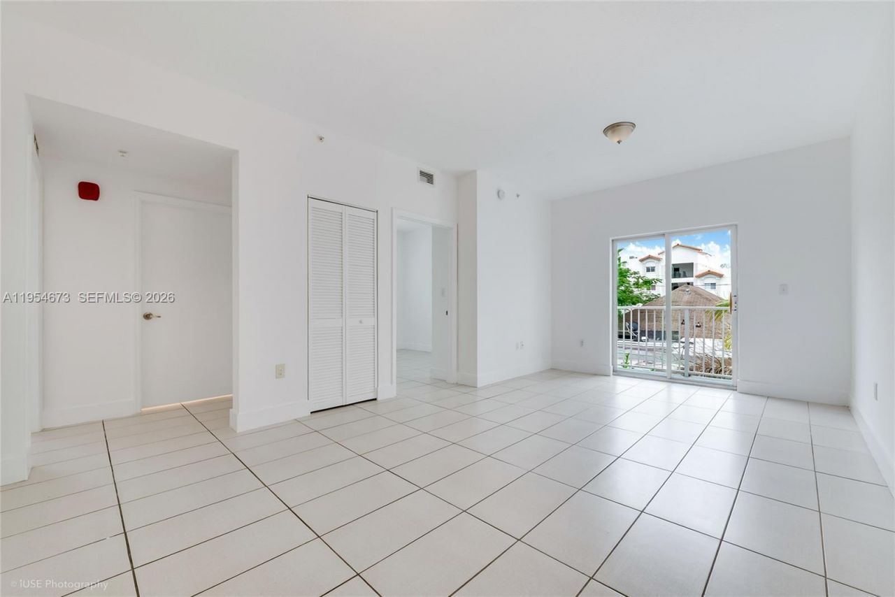 750 SW 2nd St, Miami, FL 33130 Photo
