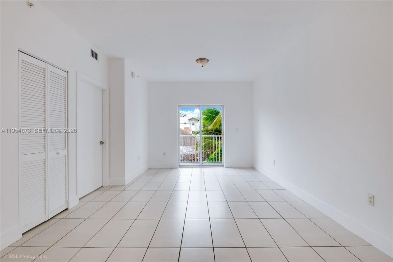 750 SW 2nd St, Miami, FL 33130 Photo