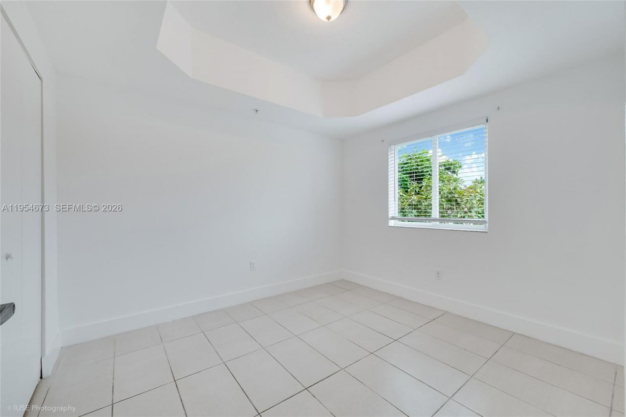 750 SW 2nd St, Miami, FL 33130 Photo