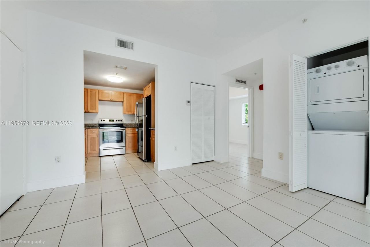 750 SW 2nd St, Miami, FL 33130 Photo