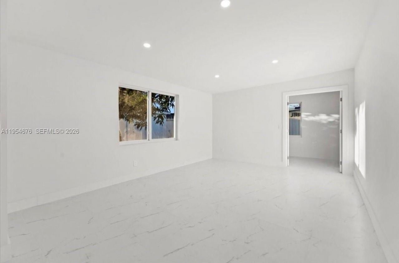 19320 NW 37th Ave , Miami Gardens, FL 33056 Photo