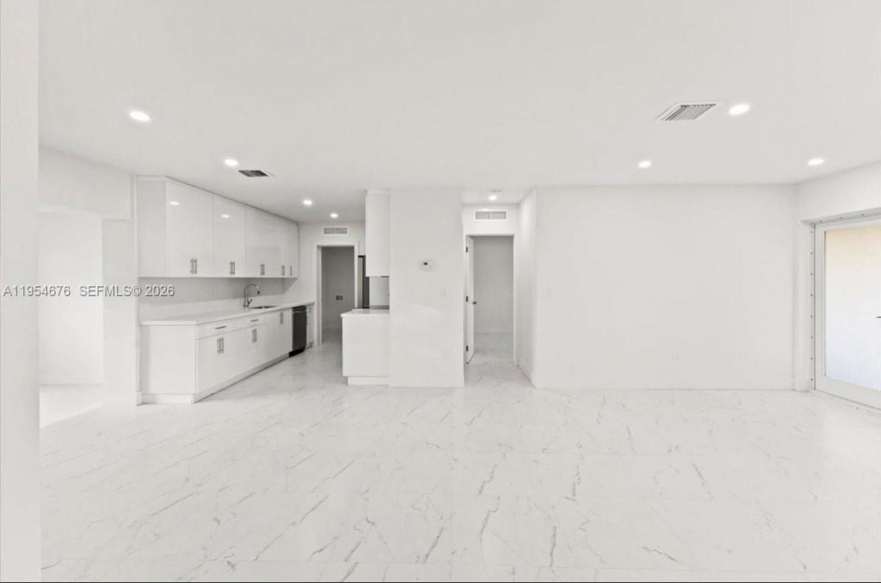 19320 NW 37th Ave , Miami Gardens, FL 33056 Photo