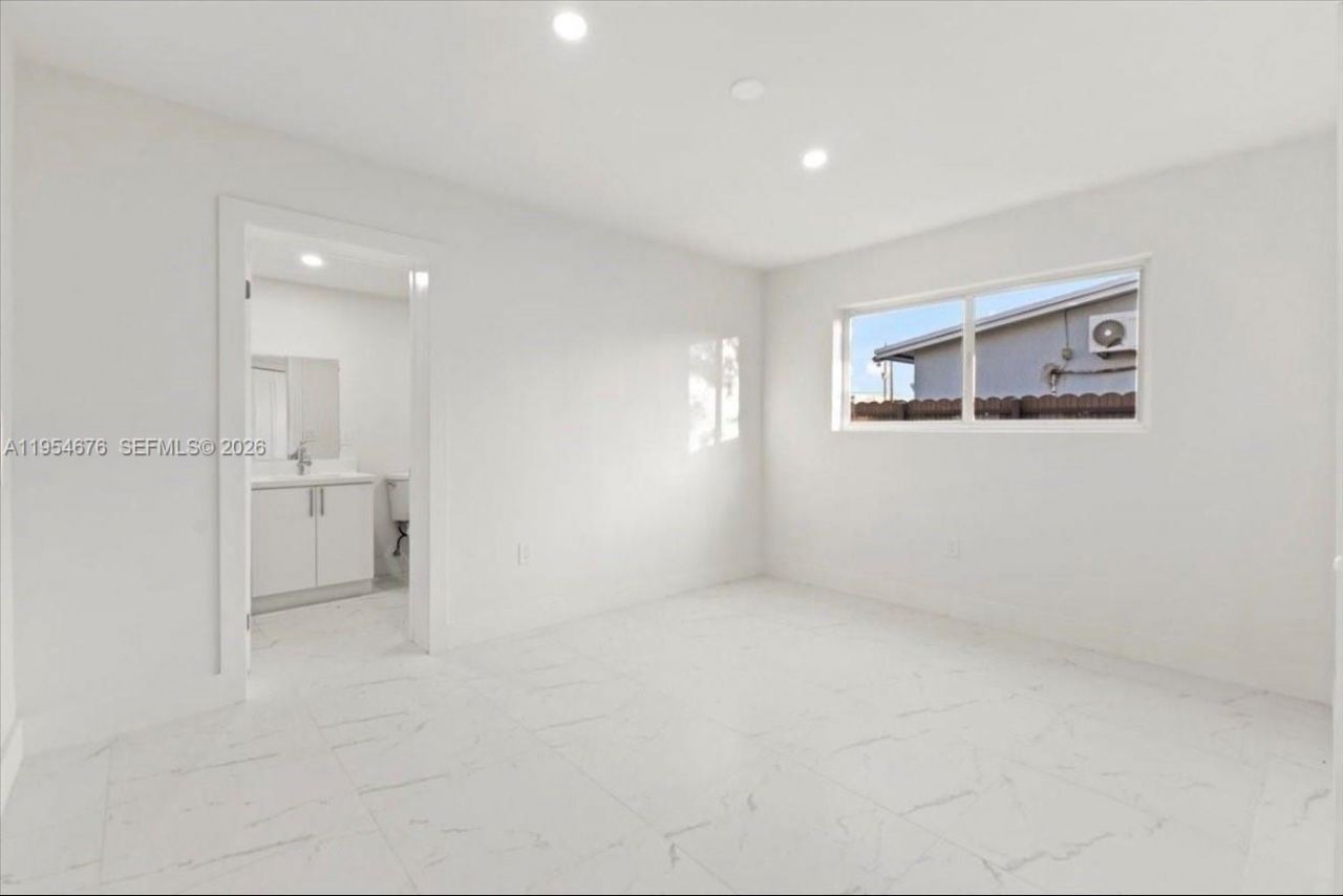 19320 NW 37th Ave , Miami Gardens, FL 33056 Photo