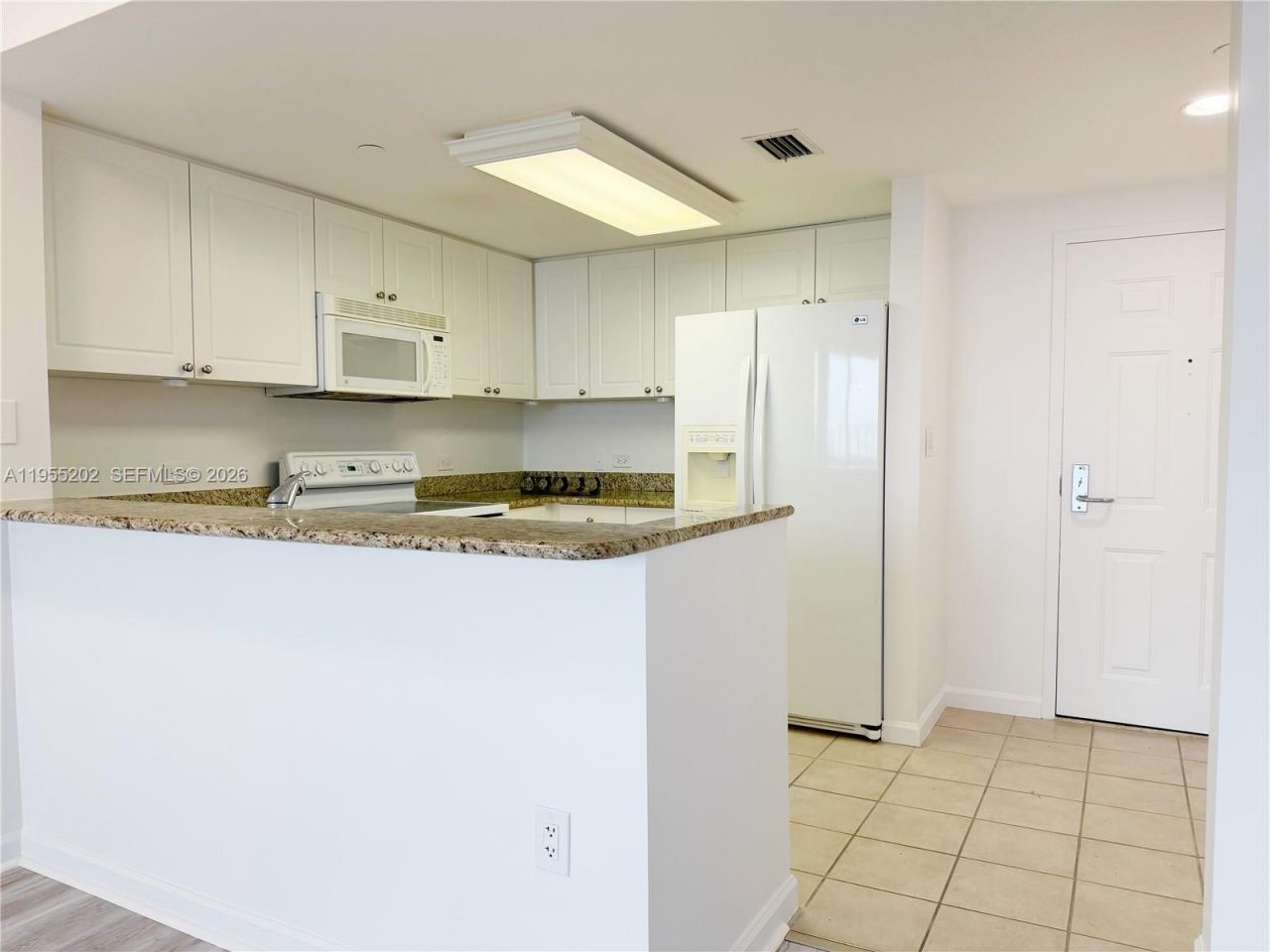 19501 W Country Club Dr, Unit 1201, Aventura, FL 33180 Photo