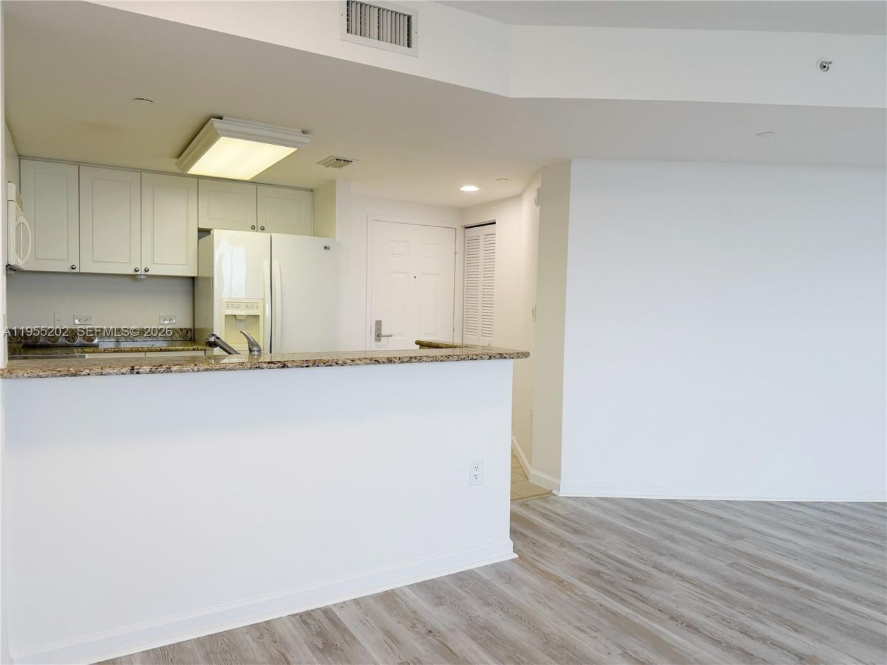 19501 W Country Club Dr, Unit 1201, Aventura, FL 33180 Photo