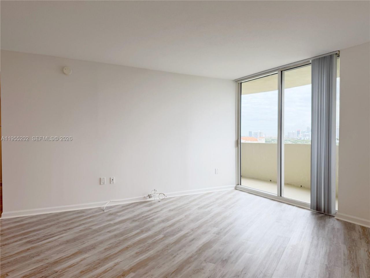 19501 W Country Club Dr, Unit 1201, Aventura, FL 33180 Photo