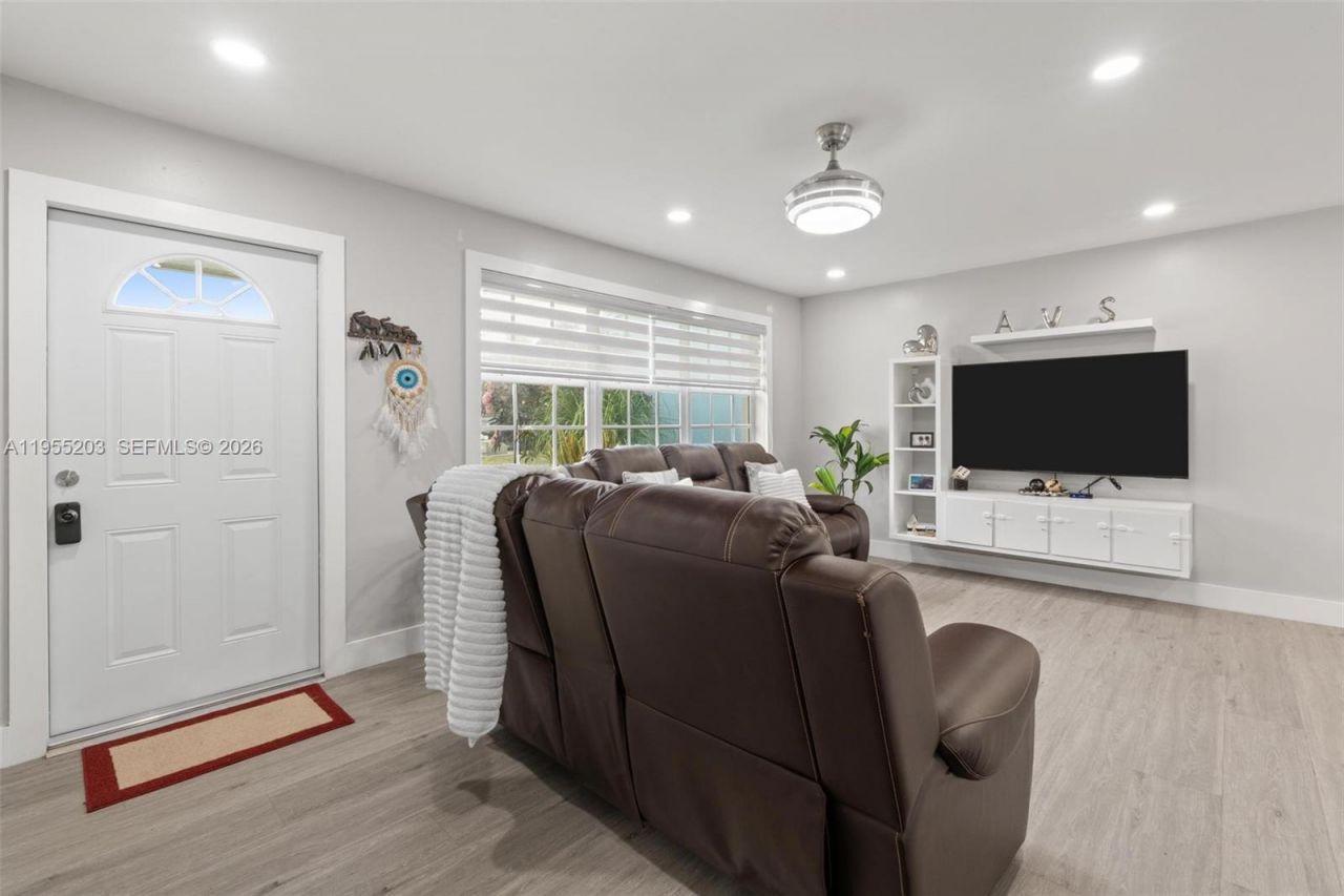 1366 Osprey Ct, Homestead, FL 33035 Photo