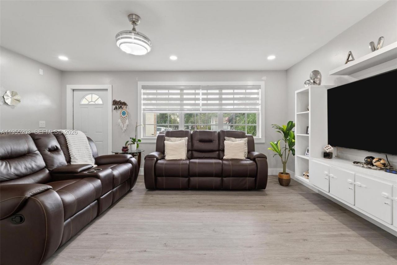 1366 Osprey Ct, Homestead, FL 33035 Photo