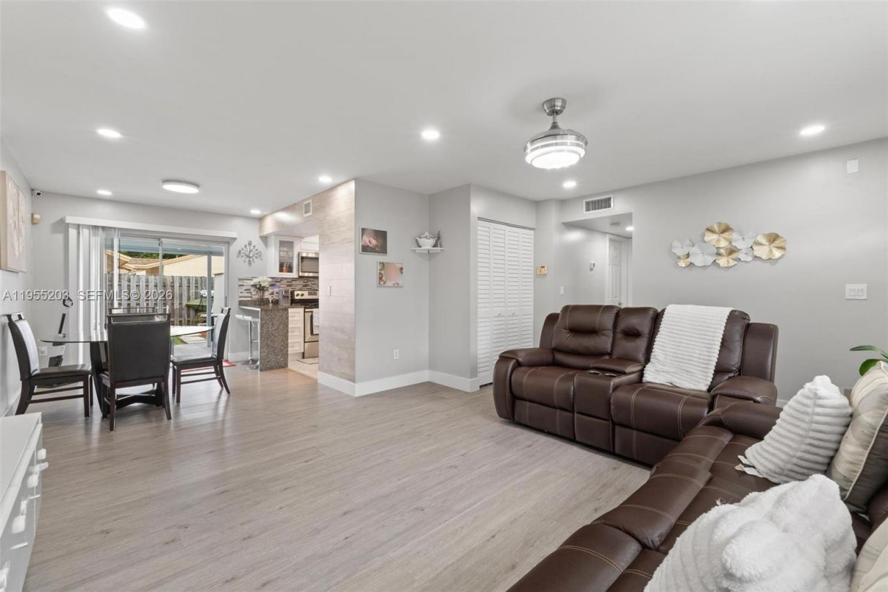 1366 Osprey Ct, Homestead, FL 33035 Photo