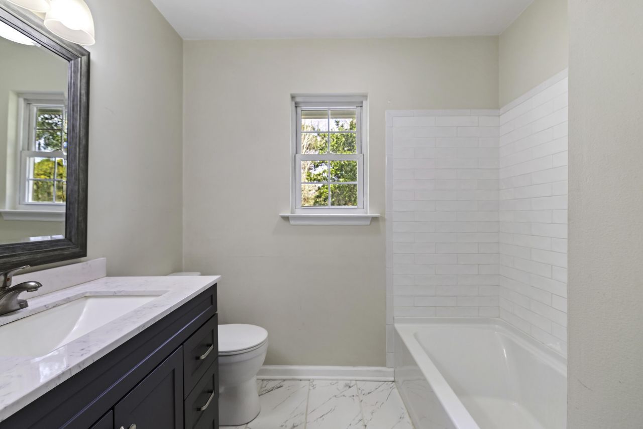 1536 Vantage Point Photo 12