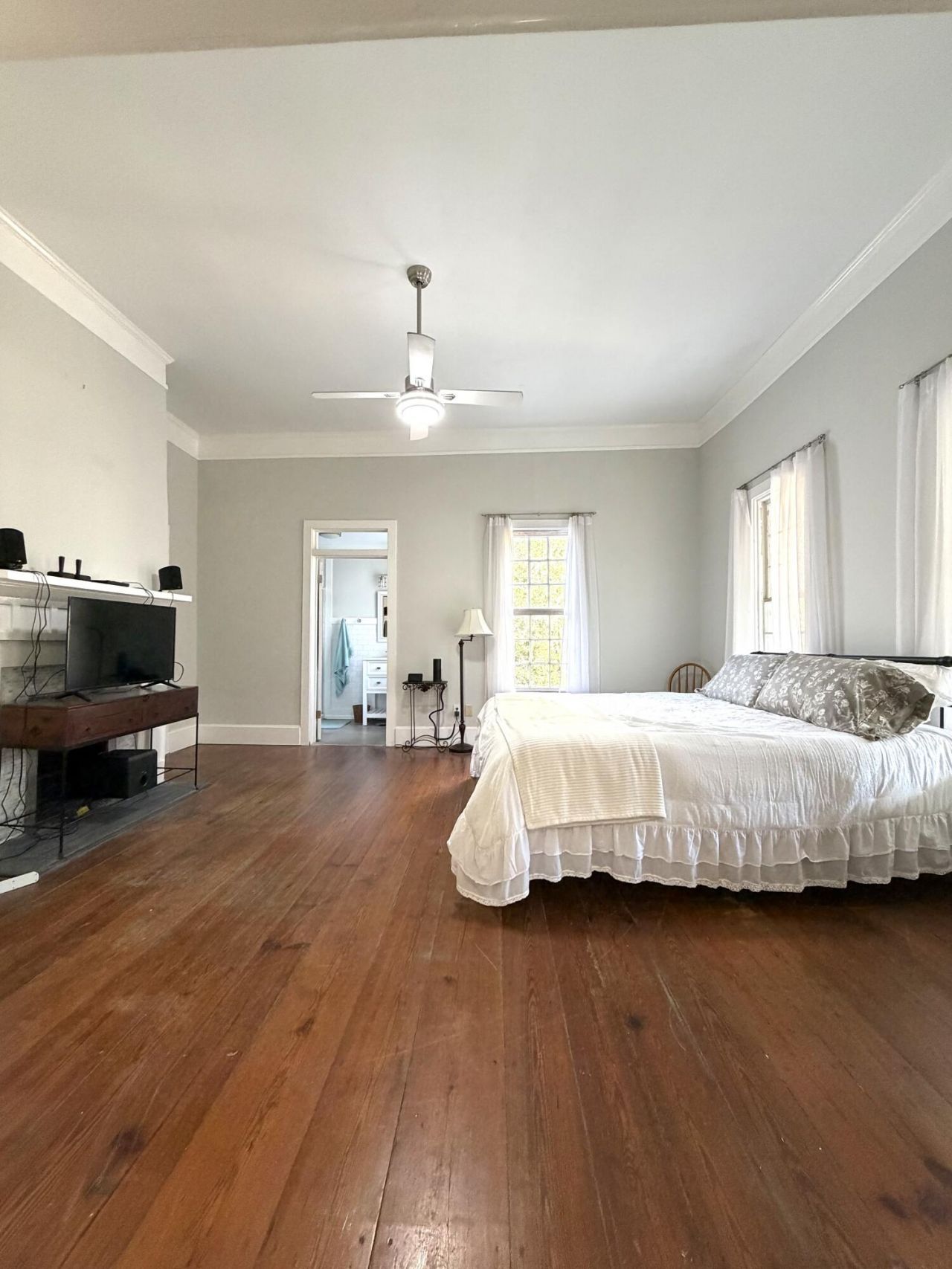 1217 Wichman Street Photo 17