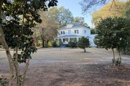 1217 Wichman Street photo 4