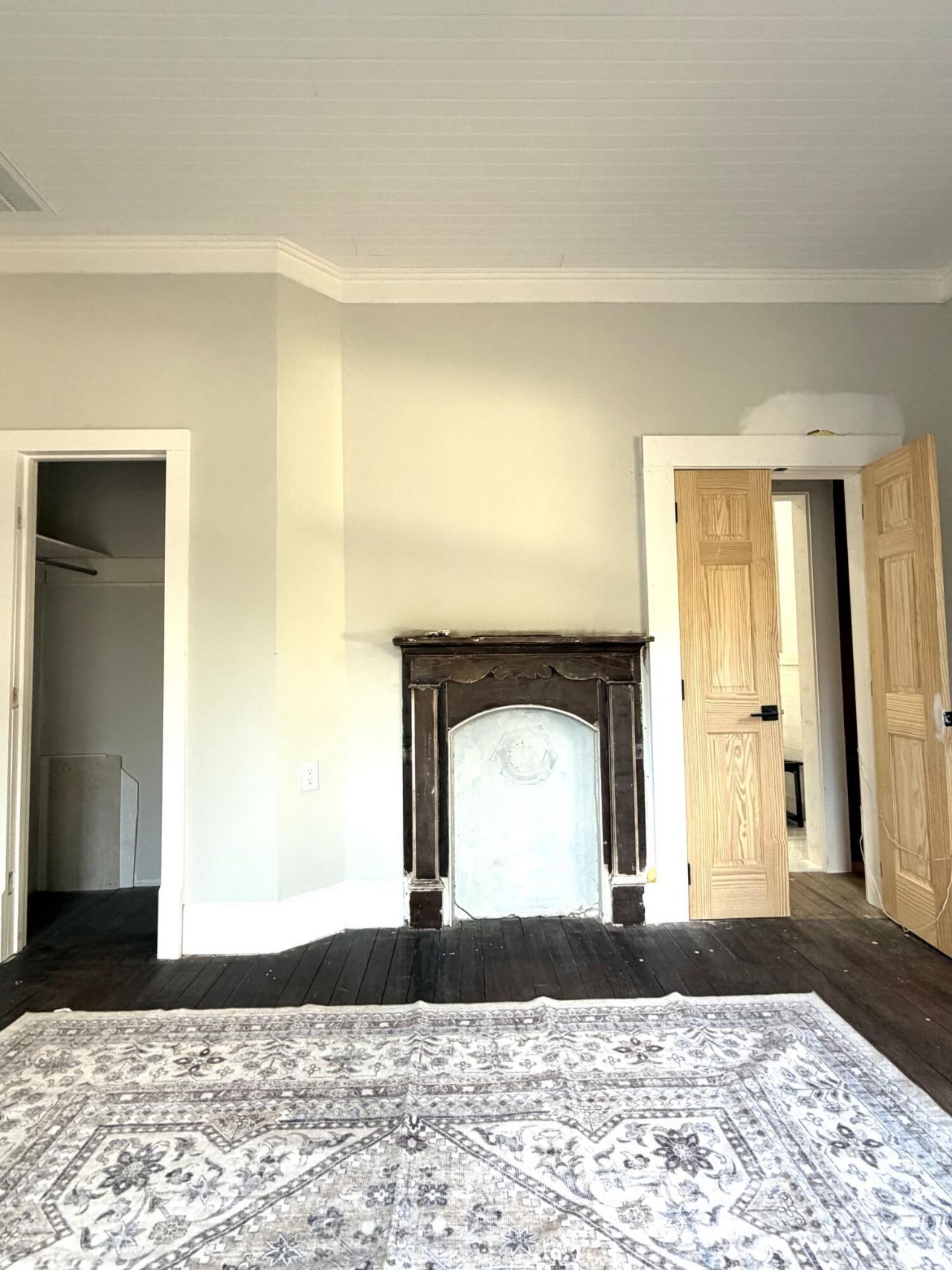 1217 Wichman Street Photo 27